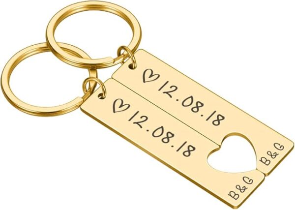 Personalized Couple Keychain for Him Boyfriend Men Women Engraved Date Valentine's Day Gift