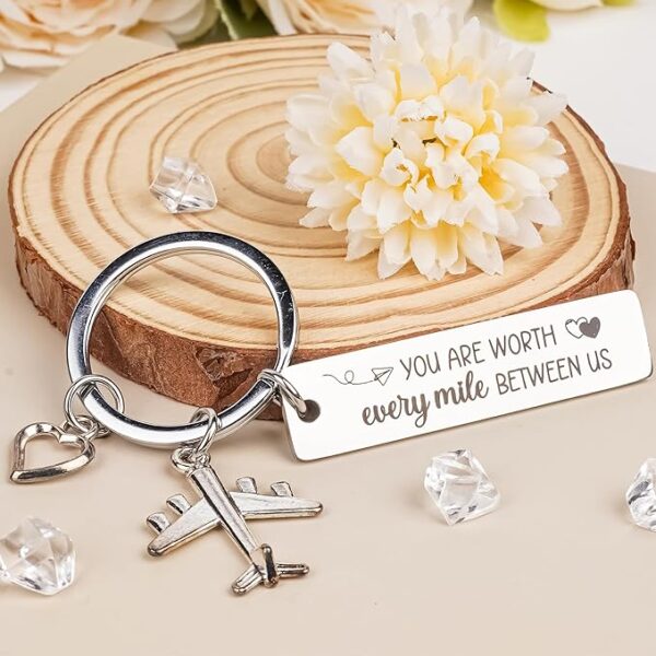 Long Distance Relationship Keychain – Romantic Anniversary Gift for Boyfriend or Girlfriend