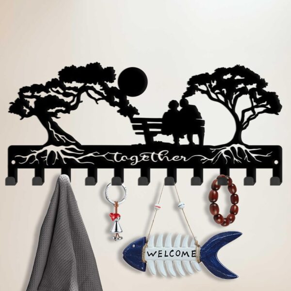 SUPERDANT Tree & Lovers Wall Key Holder – 11-Hook Black Metal Key Rack for Entryway/Home